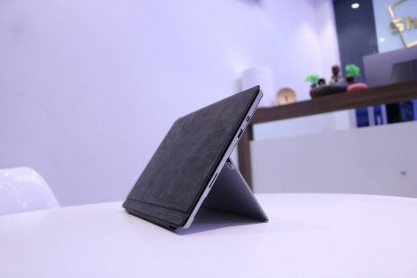 Surface Pro 4 ( i5/4GB/128GB ) + Type Cover 2